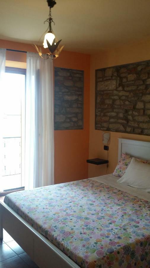 La Casa Di Valerio Villa Montabone Buitenkant foto
