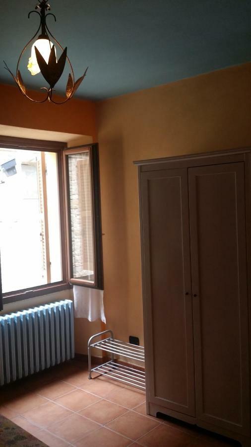 La Casa Di Valerio Villa Montabone Buitenkant foto