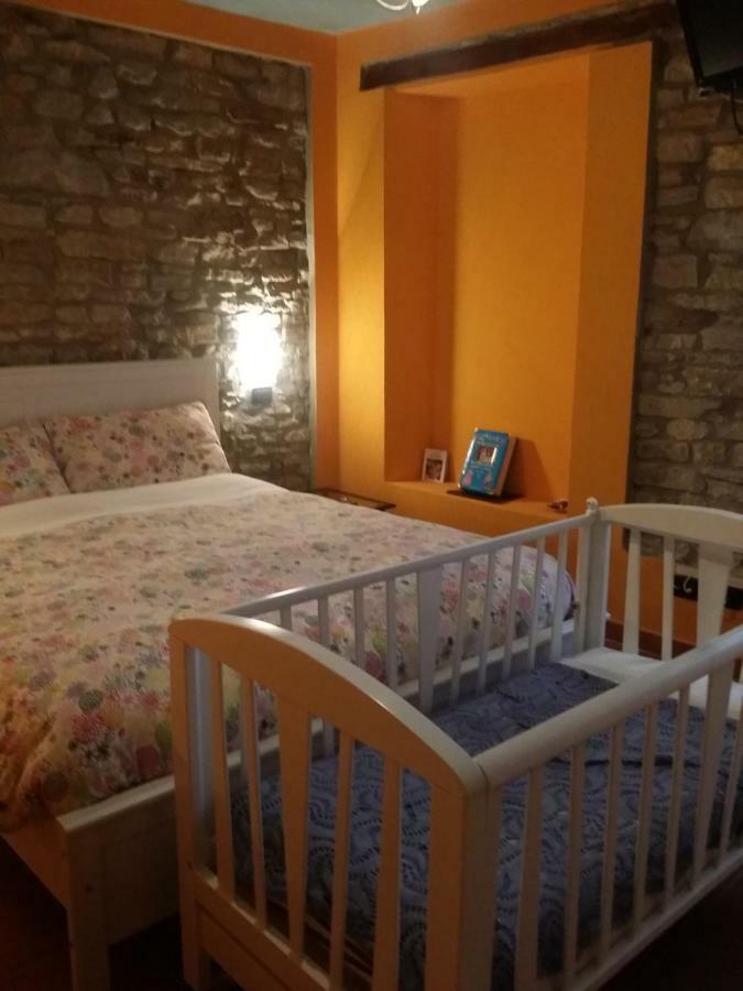 La Casa Di Valerio Villa Montabone Buitenkant foto