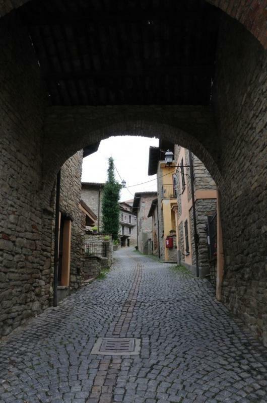 La Casa Di Valerio Villa Montabone Buitenkant foto